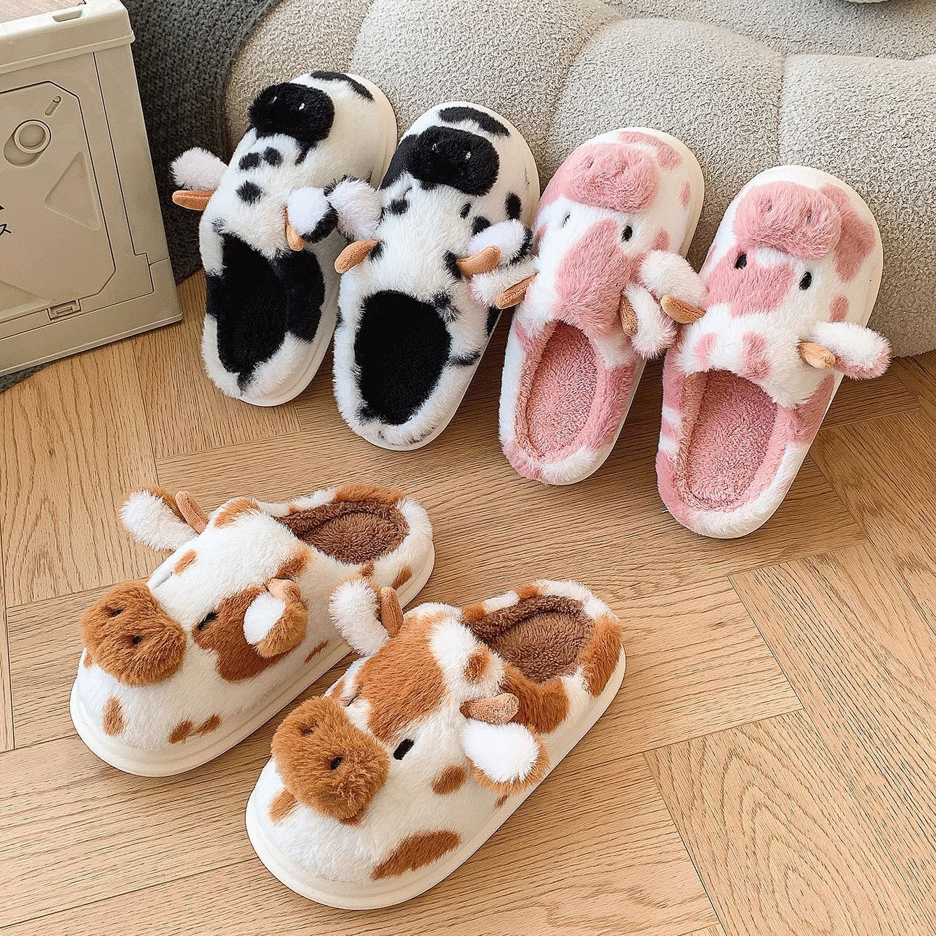 Moozy Slippers Cow V2